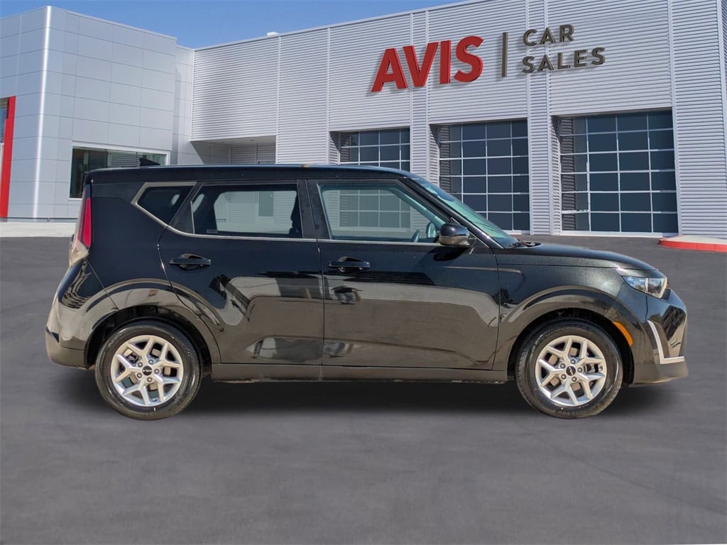 Thumbnail: 2023 Kia Soul - 5