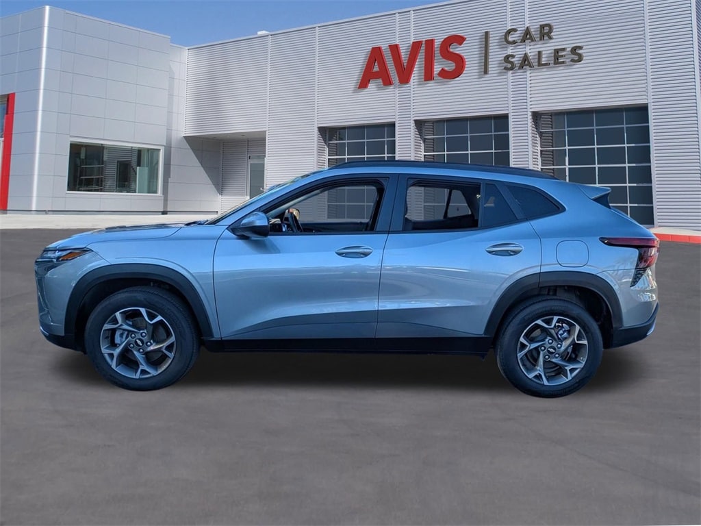 Thumbnail: 2025 Chevrolet Trax - 10