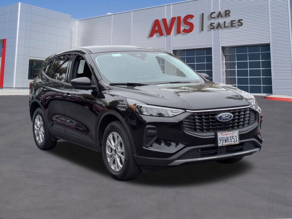 Thumbnail: 2025 Ford Escape - 3