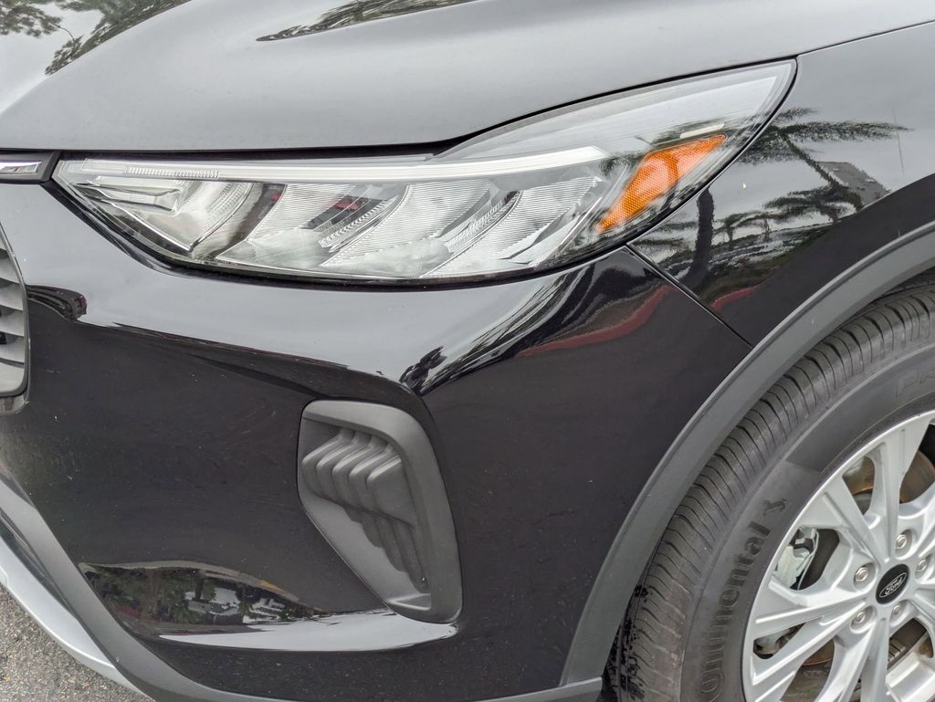 Thumbnail: 2025 Ford Escape - 11