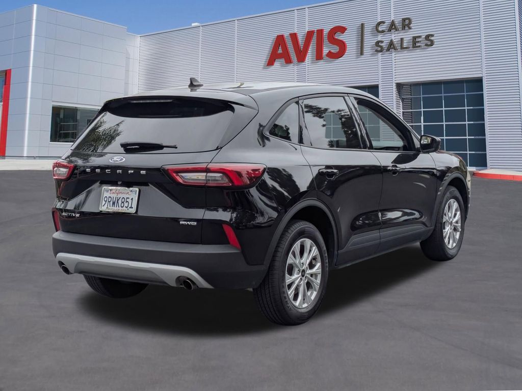 Thumbnail: 2025 Ford Escape - 6