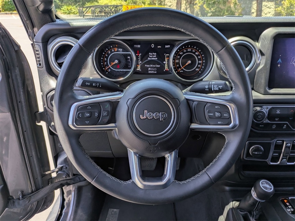 Thumbnail: 2023 Jeep Gladiator - 17