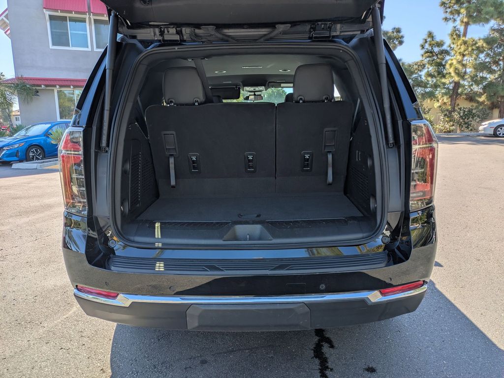 Thumbnail: 2025 Chevrolet Tahoe - 31