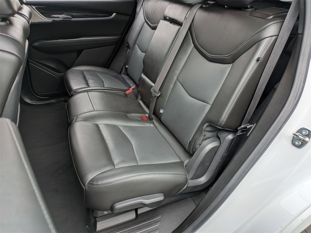 Thumbnail: 2023 Cadillac XT6 - 26
