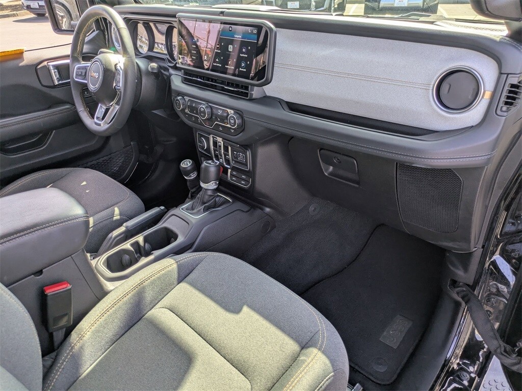 Thumbnail: 2024 Jeep Wrangler - 28