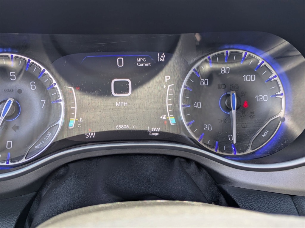 2023 Chrysler Pacifica Touring L 19