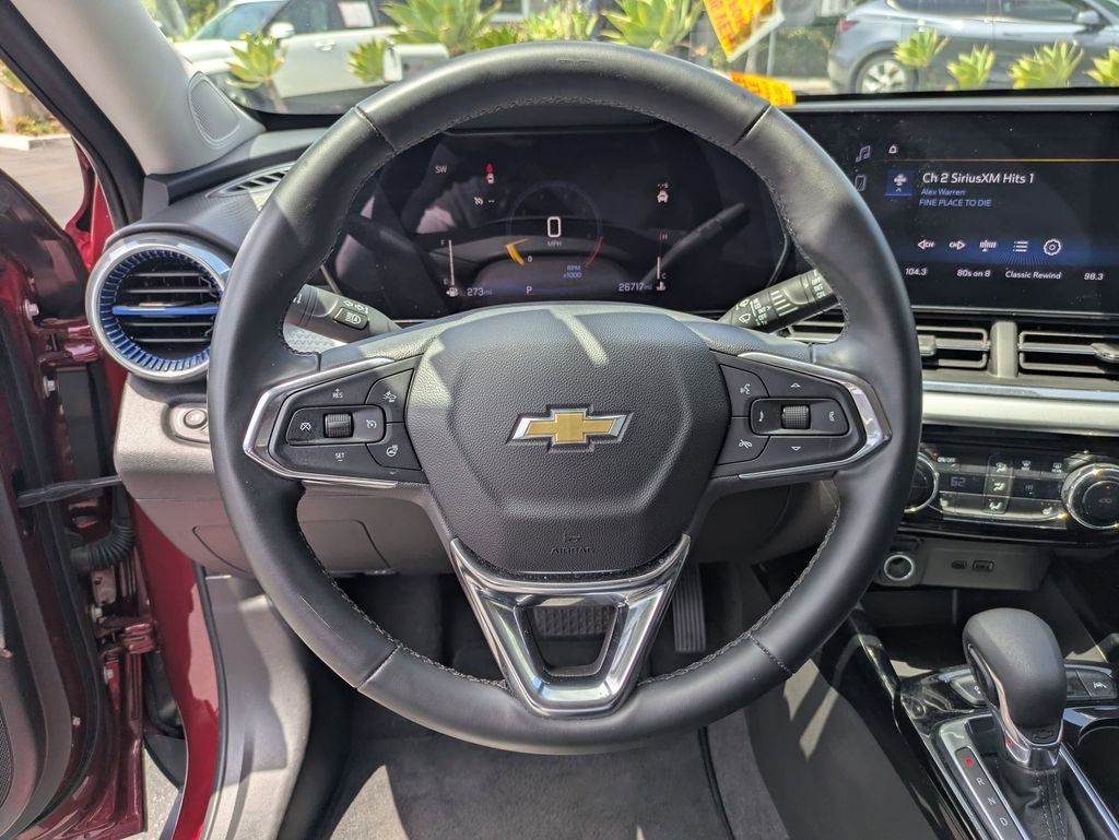 Thumbnail: 2025 Chevrolet Trax - 18