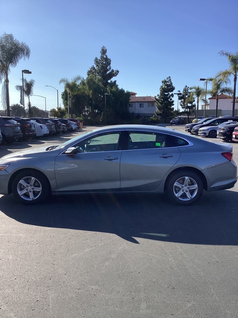 Thumbnail: 2024 Chevrolet Malibu - 6