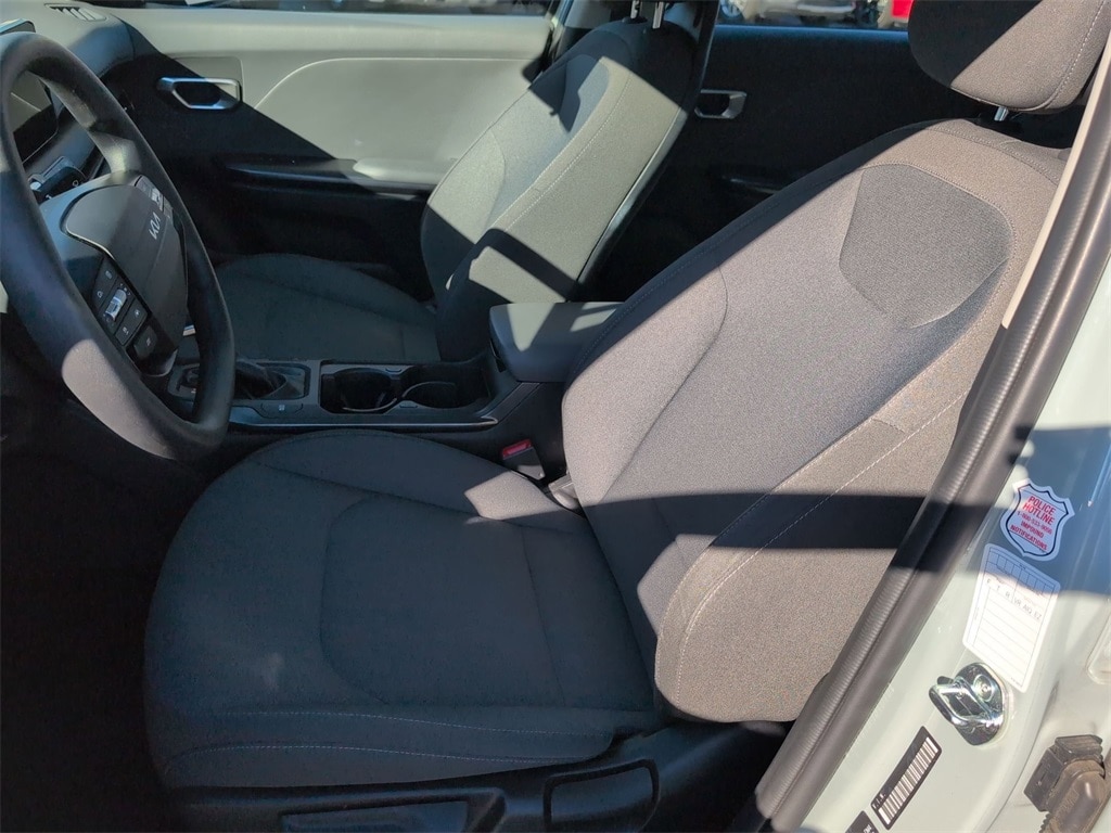 Thumbnail: 2025 Kia K4 - 14