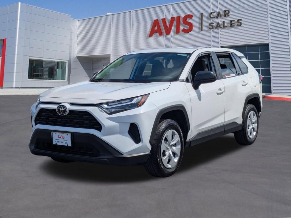 2024 Toyota RAV4 LE