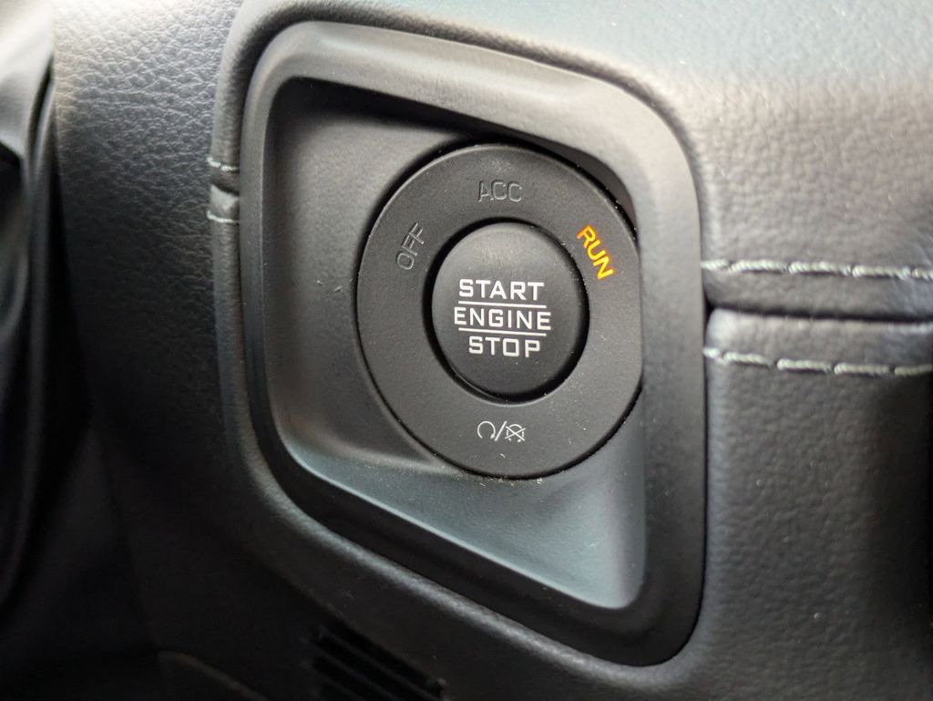 Thumbnail: 2025 Jeep Wrangler - 24