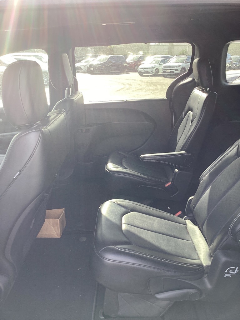 Thumbnail: 2025 Chrysler Pacifica - 15