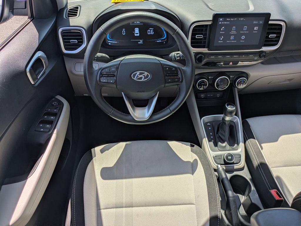 Thumbnail: 2025 Hyundai Venue - 25