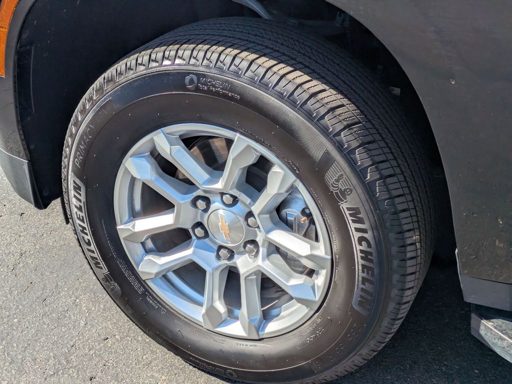 Thumbnail: 2025 Chevrolet Tahoe - 13