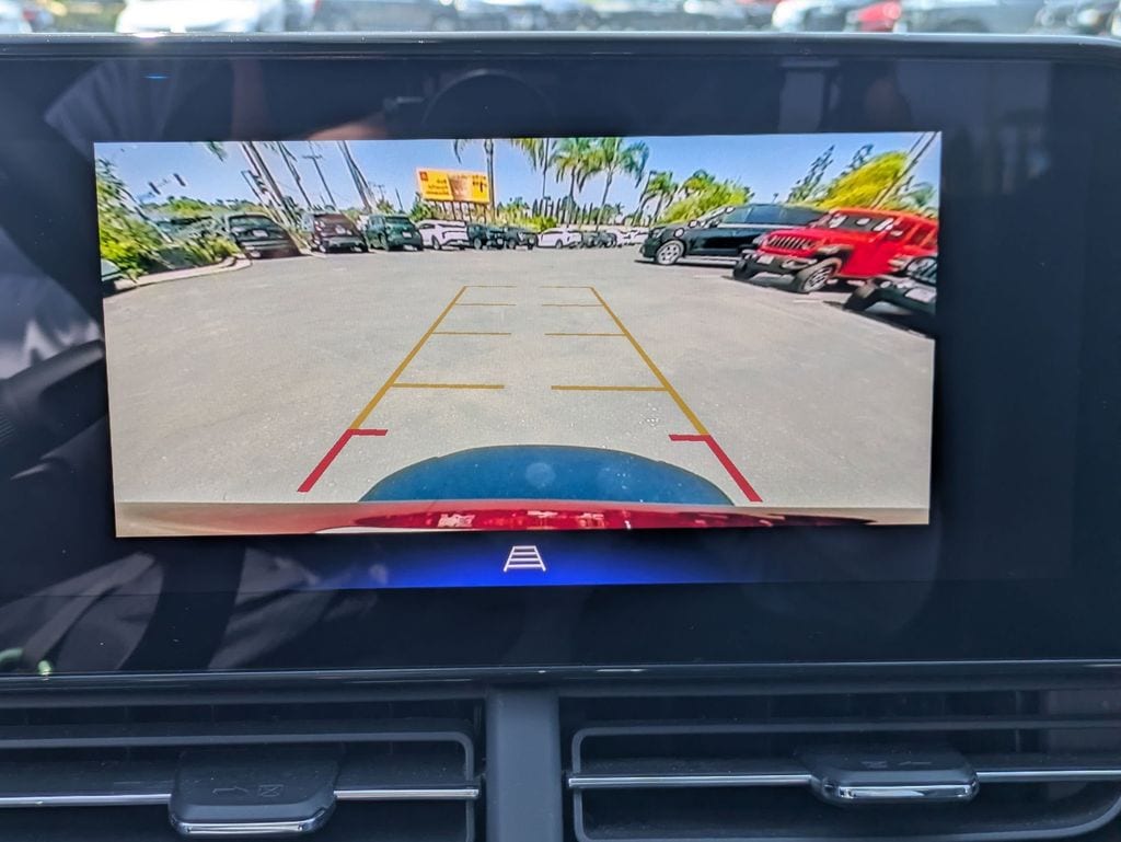 Thumbnail: 2025 Chevrolet Trax - 17