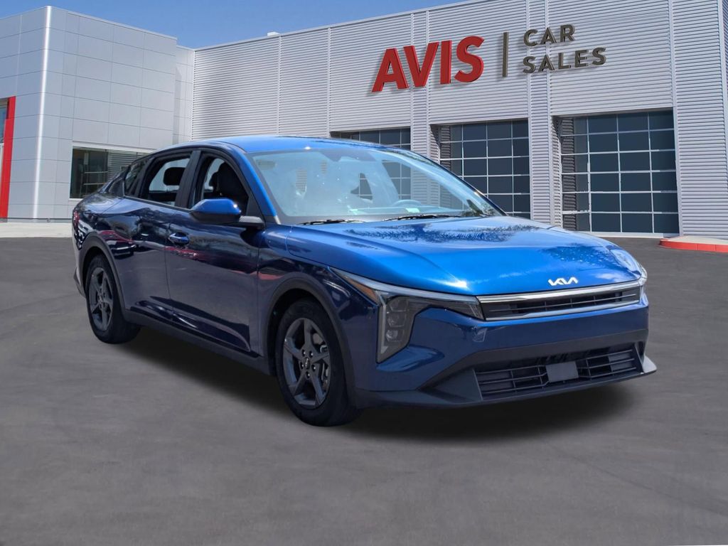 Thumbnail: 2025 Kia K4 - 3