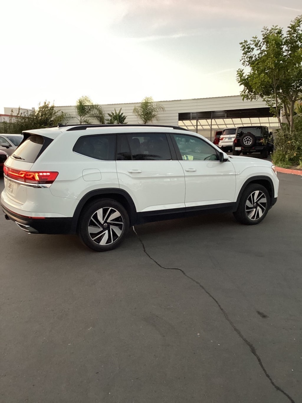 Certified 2024 Volkswagen Atlas 2.0T SE w/Technology SUV
