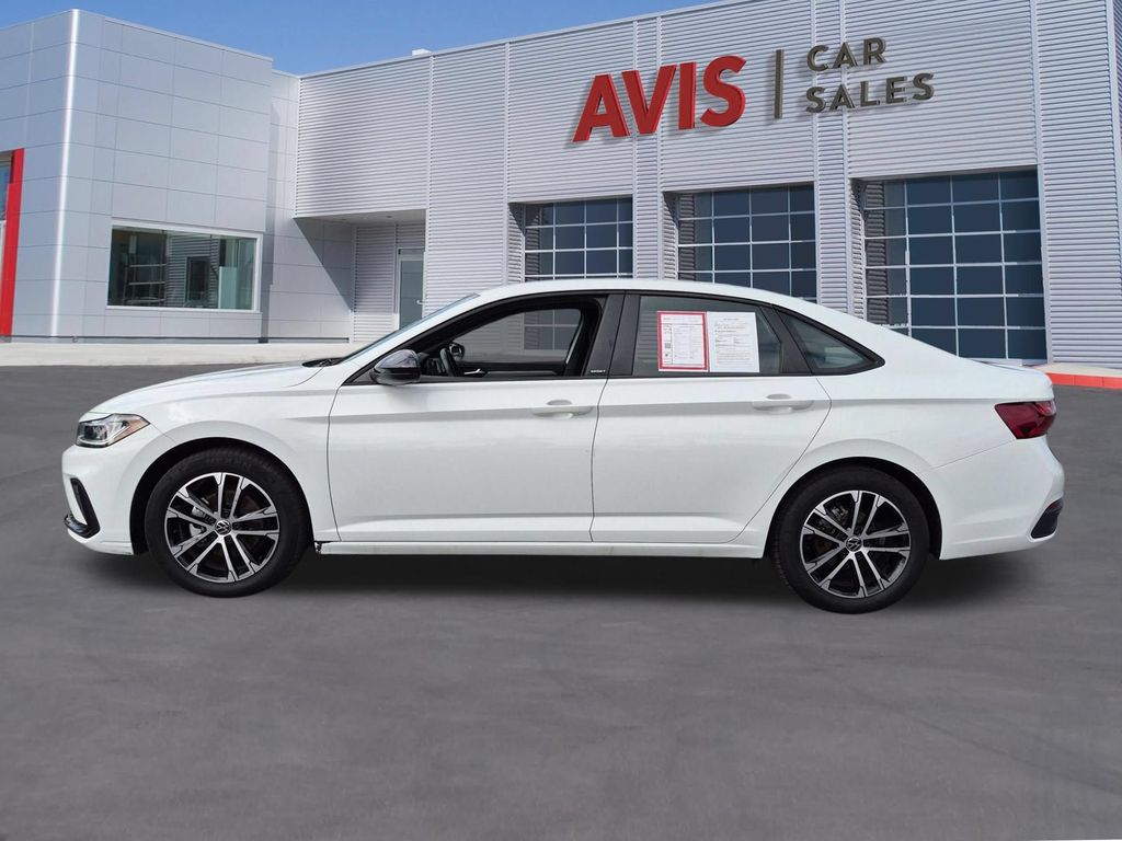 Thumbnail: 2025 Volkswagen Jetta - 10