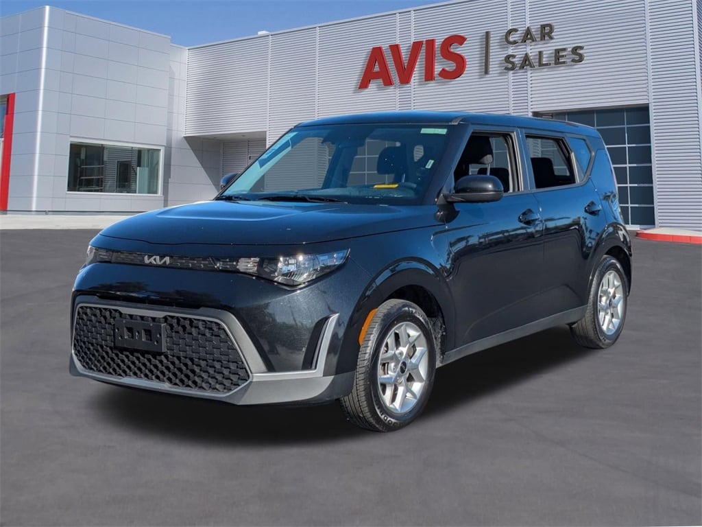 2024 Kia Soul LX's photo