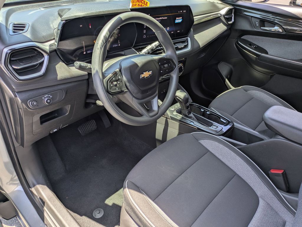 Thumbnail: 2025 Chevrolet TrailBlazer - 16