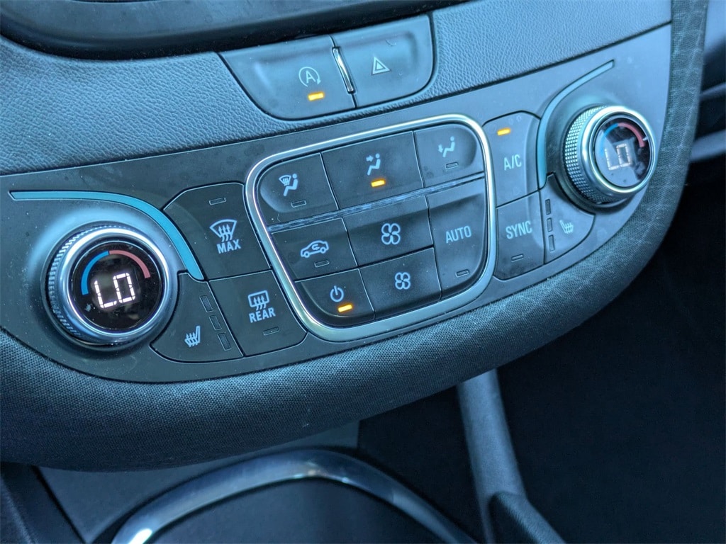 Thumbnail: 2023 Chevrolet Malibu - 22