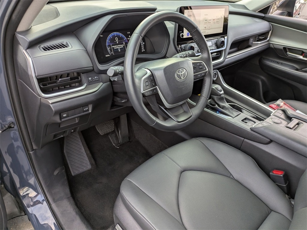 Thumbnail: 2025 Toyota Grand Highlander - 17