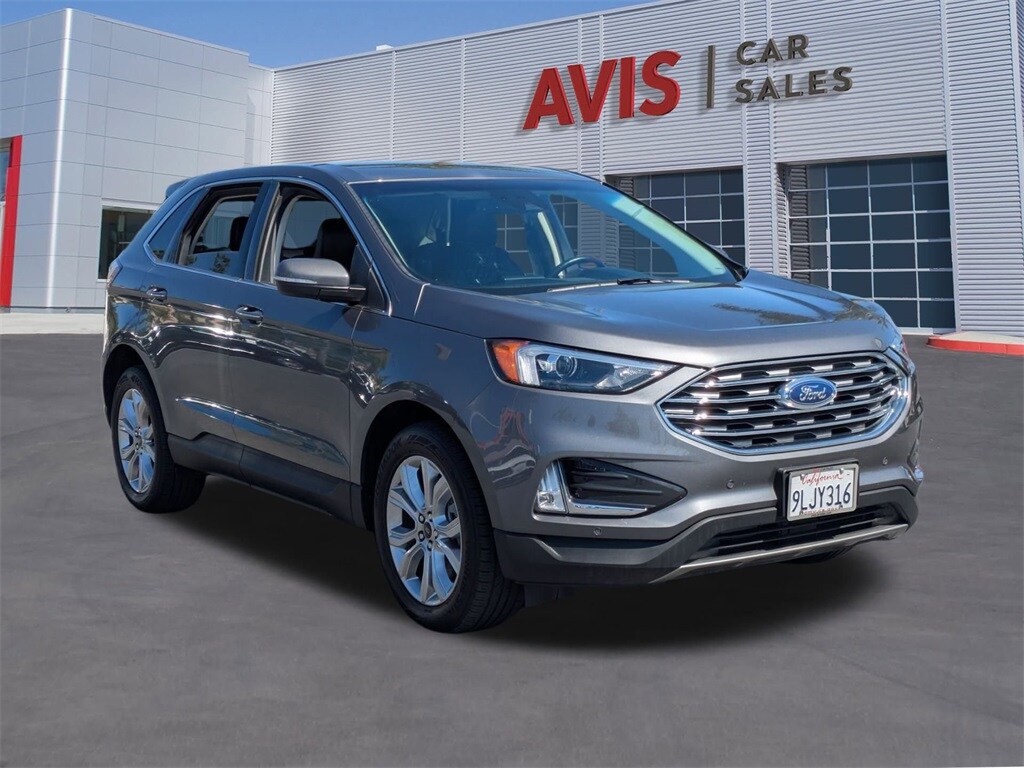 2024 Ford Edge Titanium photo 3