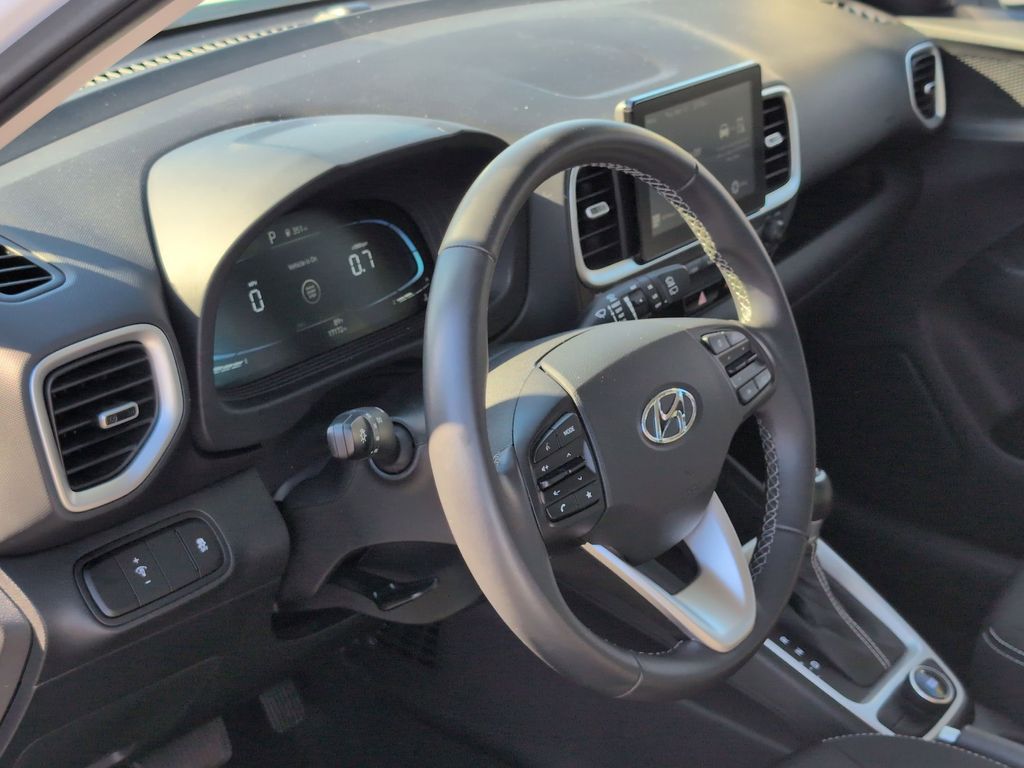 Thumbnail: 2025 Hyundai Venue - 15