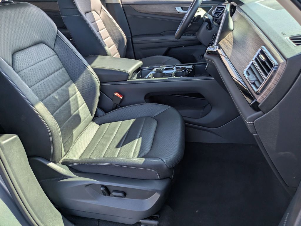 Thumbnail: 2025 Volkswagen Atlas - 29