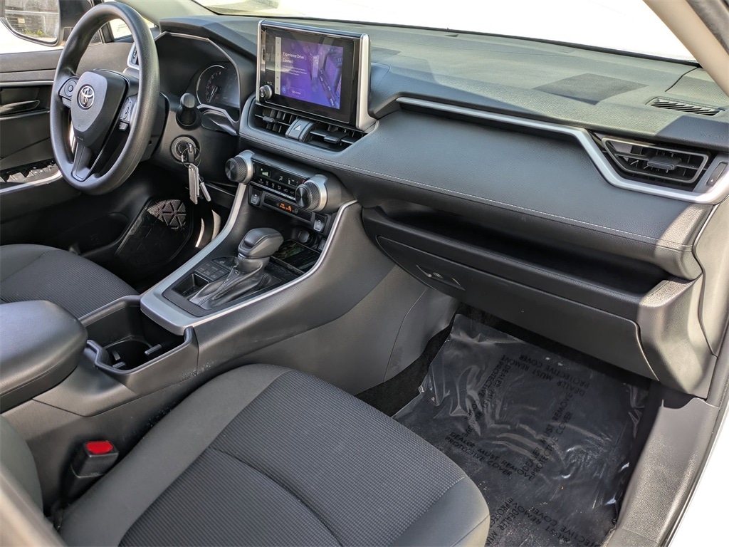 Thumbnail: 2024 Toyota RAV4 - 29