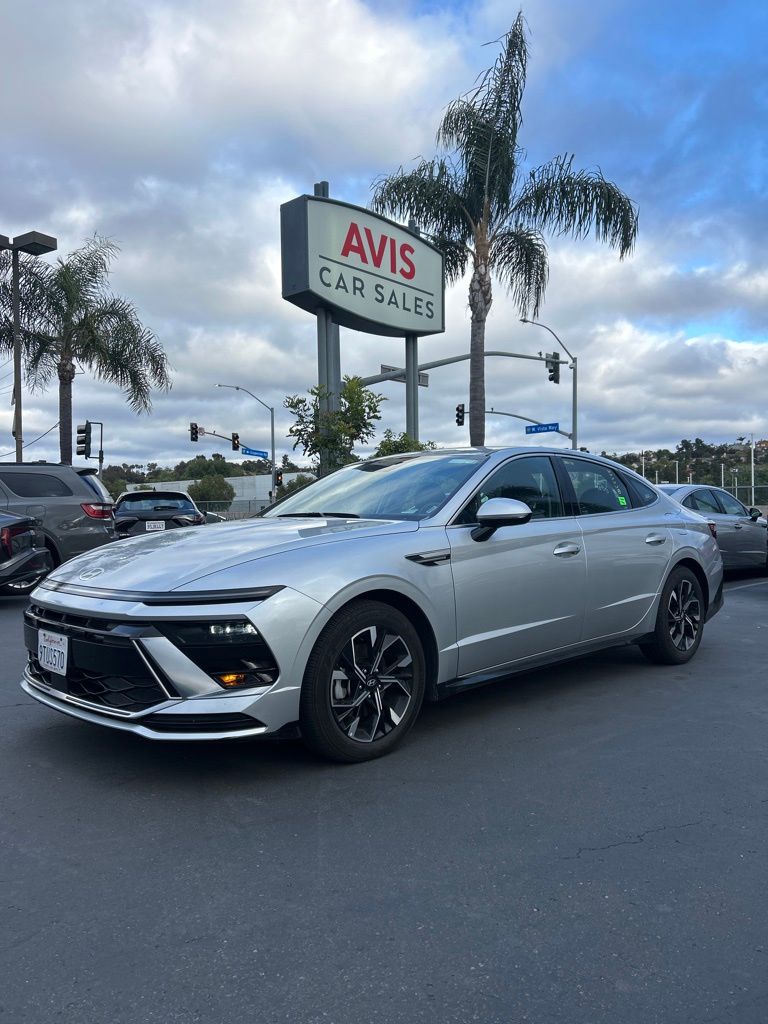 2025 Hyundai Sonata SEL's photo