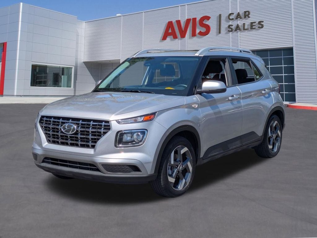 2025 Hyundai Venue SEL IVT's photo