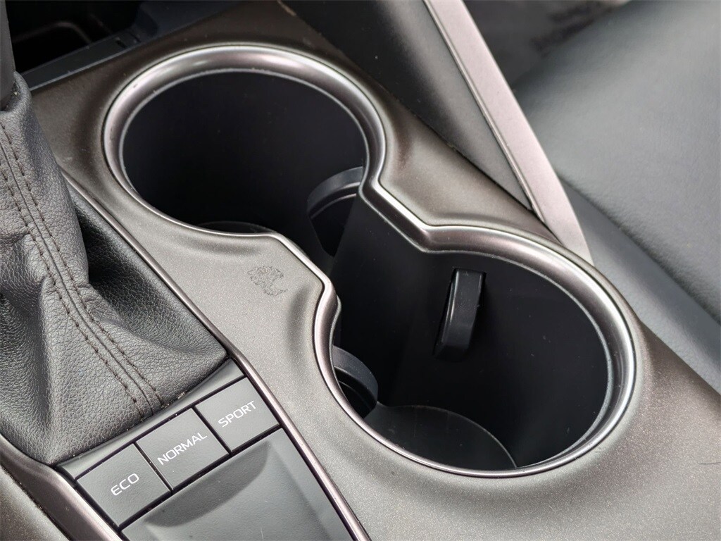 Thumbnail: 2023 Toyota Camry - 16