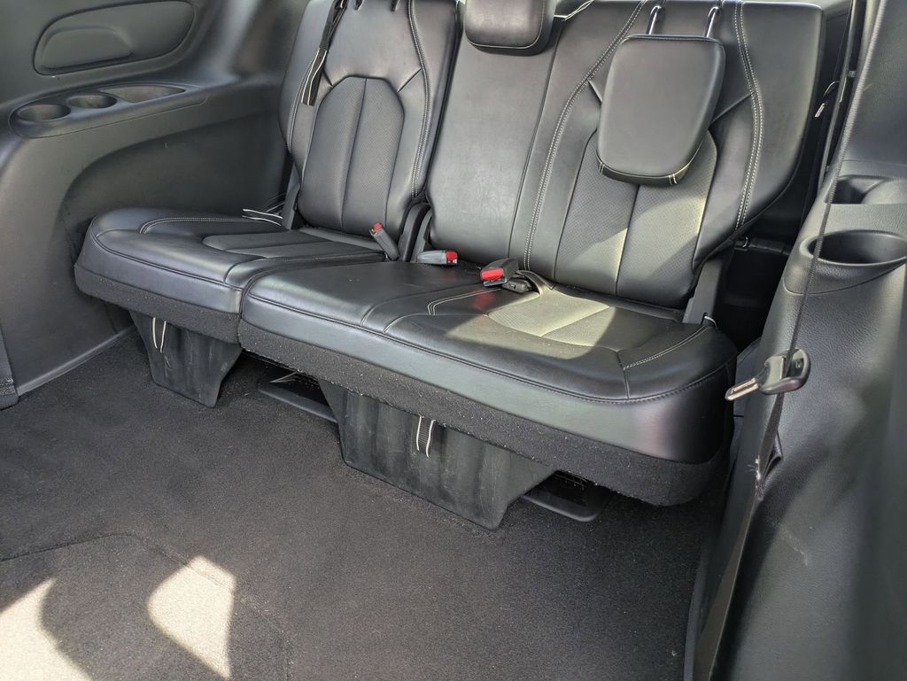 Thumbnail: 2025 Chrysler Pacifica - 25