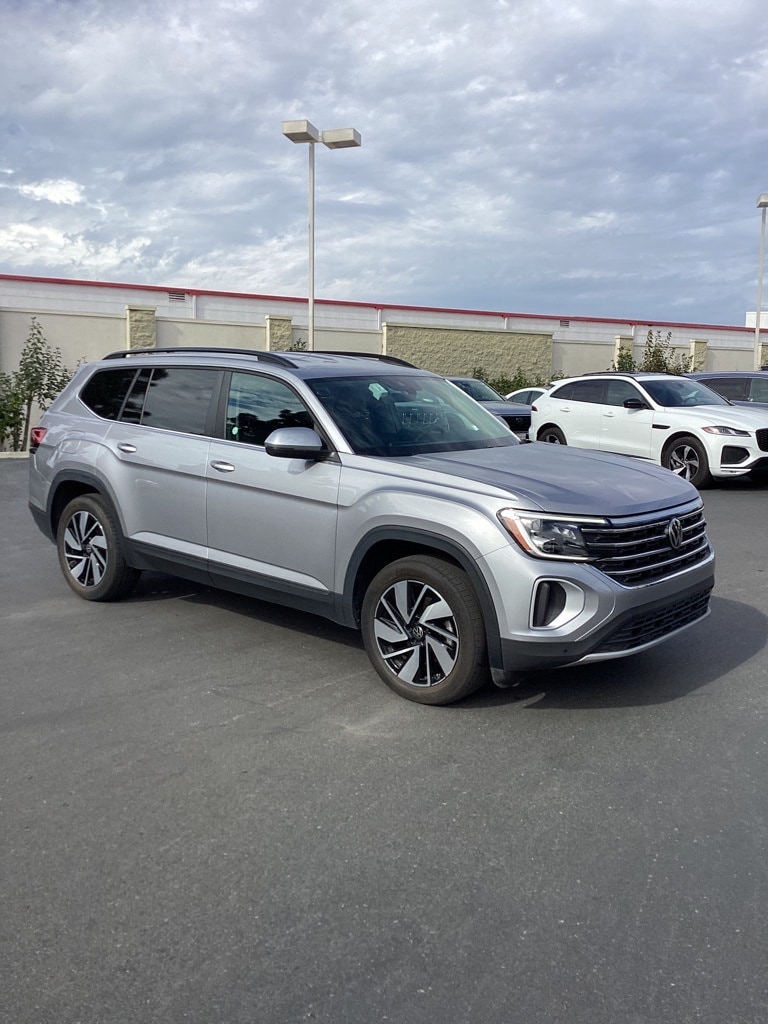 Thumbnail: 2024 Volkswagen Atlas - 3