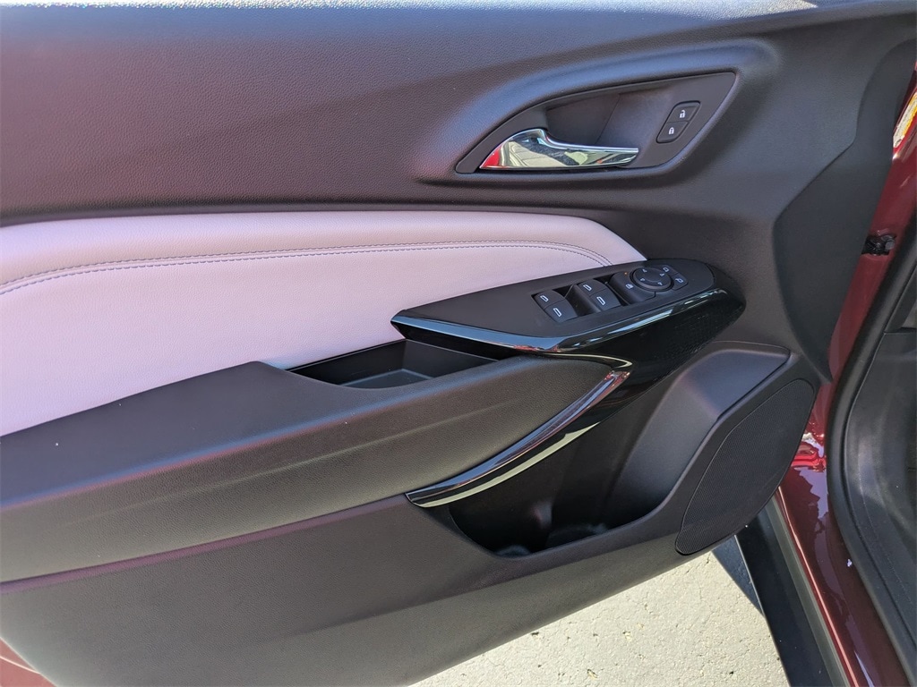 Thumbnail: 2025 Chevrolet Trax - 15