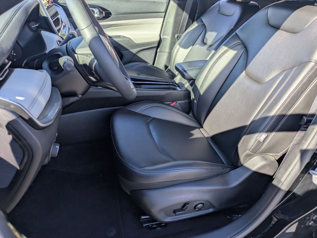 Thumbnail: 2025 Jeep Compass - 14