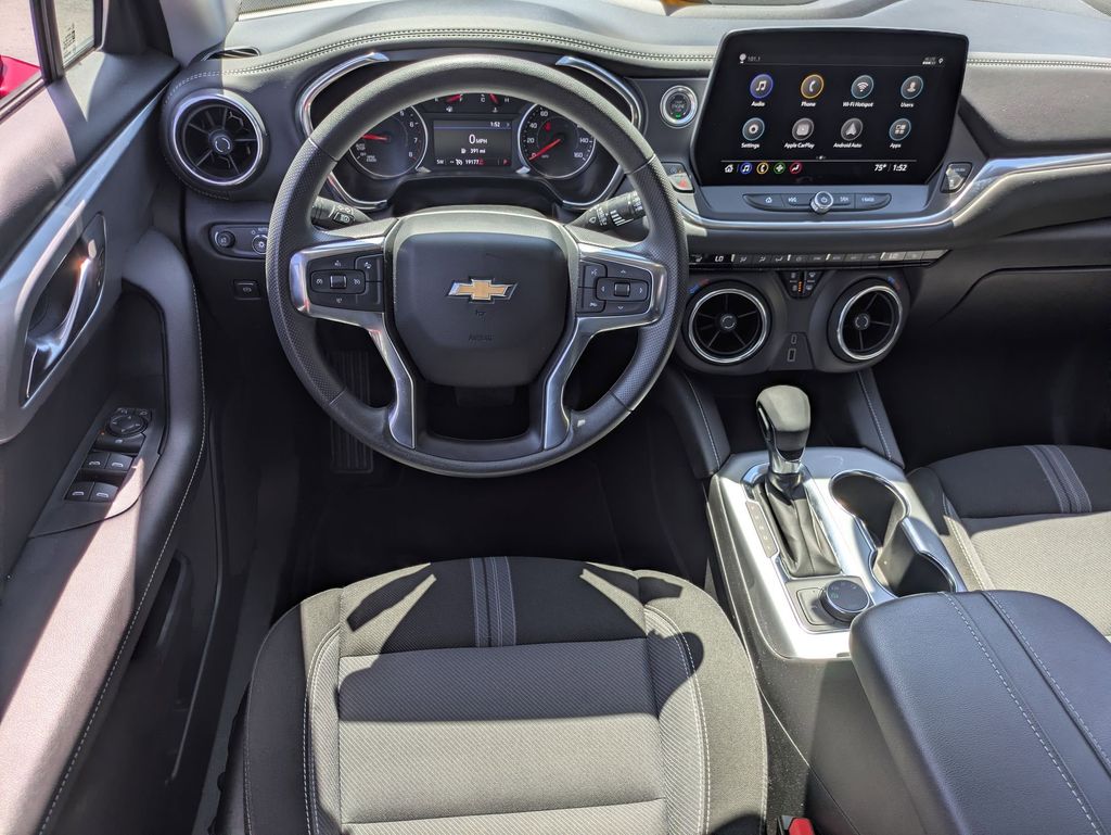 Thumbnail: 2025 Chevrolet Blazer - 25