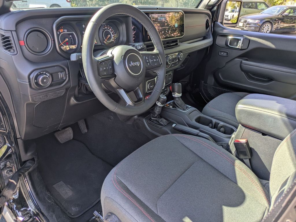 Thumbnail: 2025 Jeep Wrangler - 17