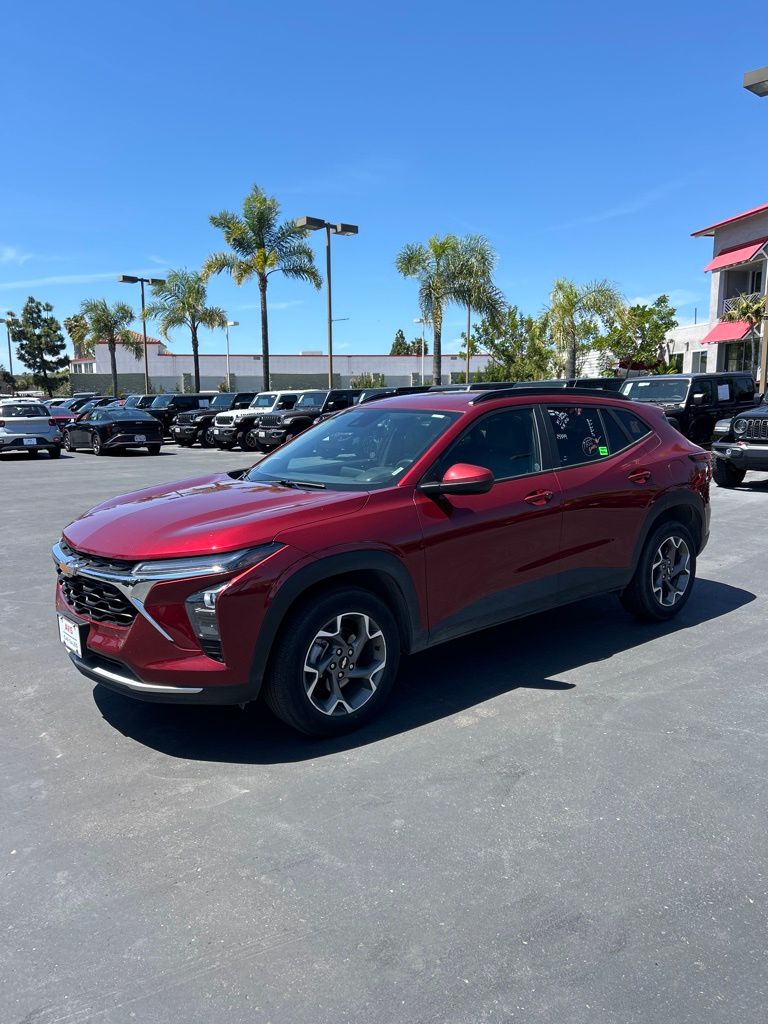 2025 Chevrolet Trax LT's photo