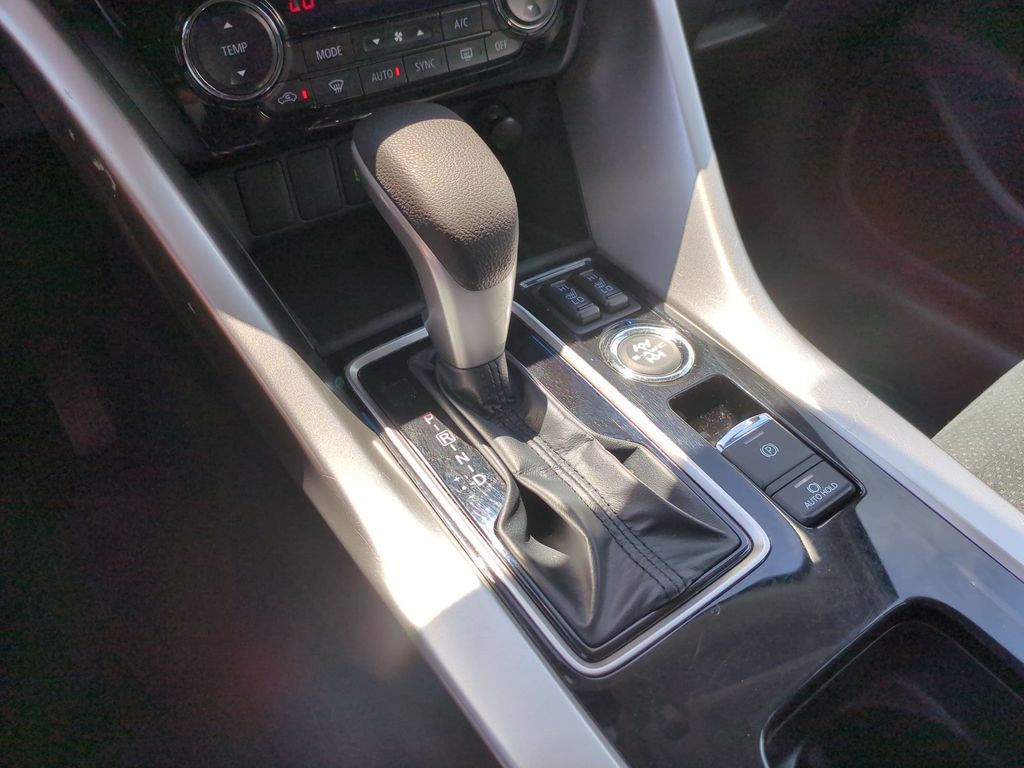 Thumbnail: 2025 Mitsubishi Eclipse Cross - 20