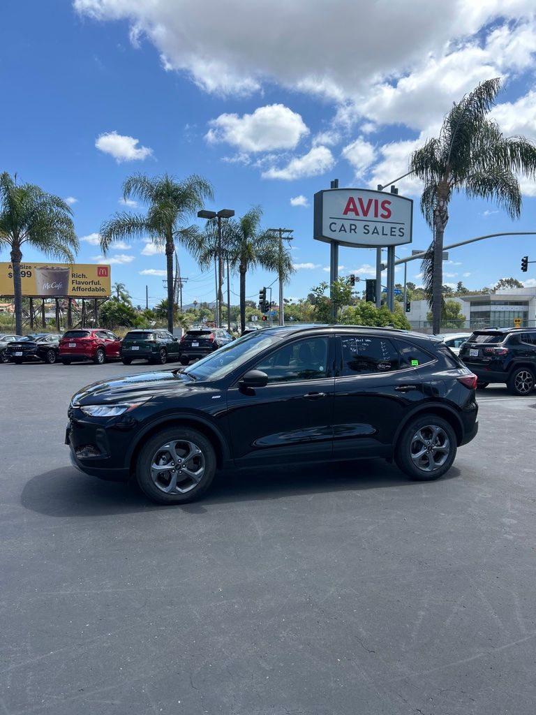 Thumbnail: 2025 Ford Escape - 3