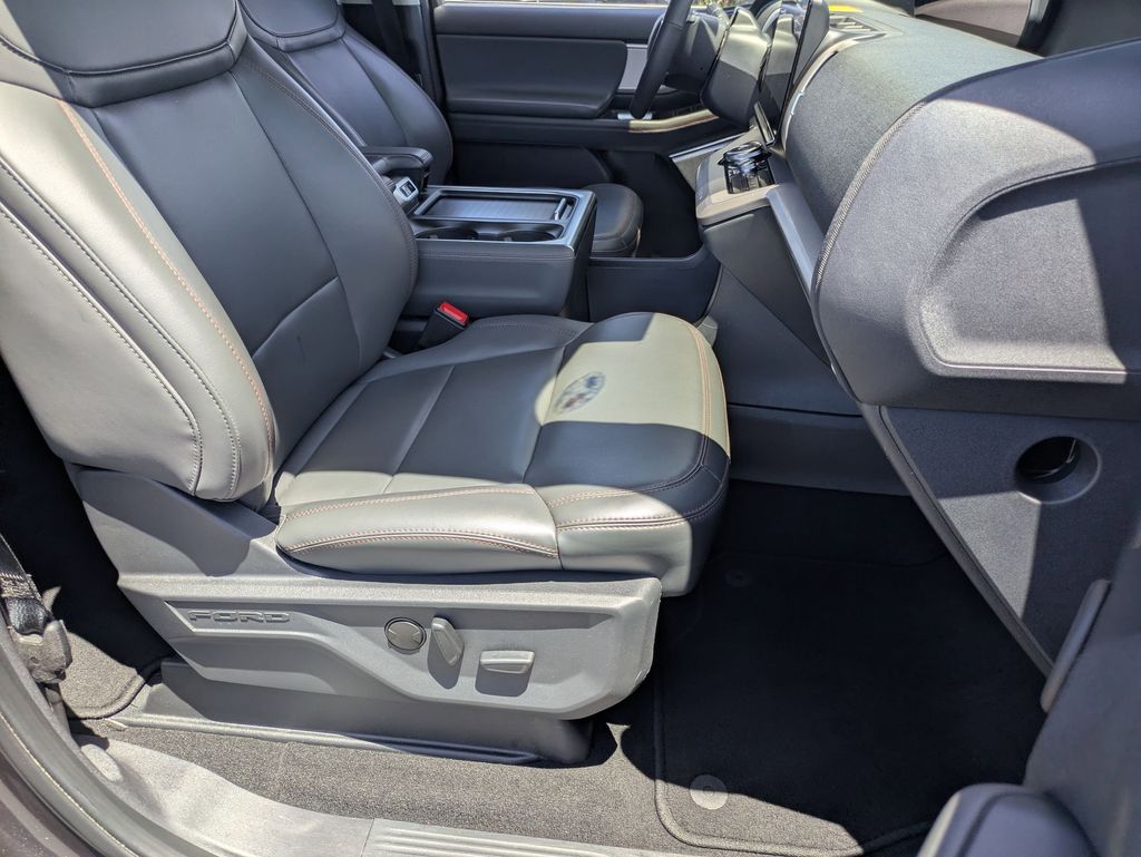 Thumbnail: 2025 Ford Expedition MAX - 30