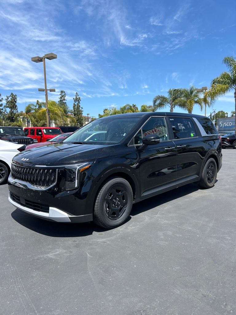 2025 Kia Sedona LXS's photo