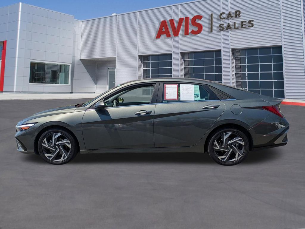 Thumbnail: 2025 Hyundai Elantra - 10