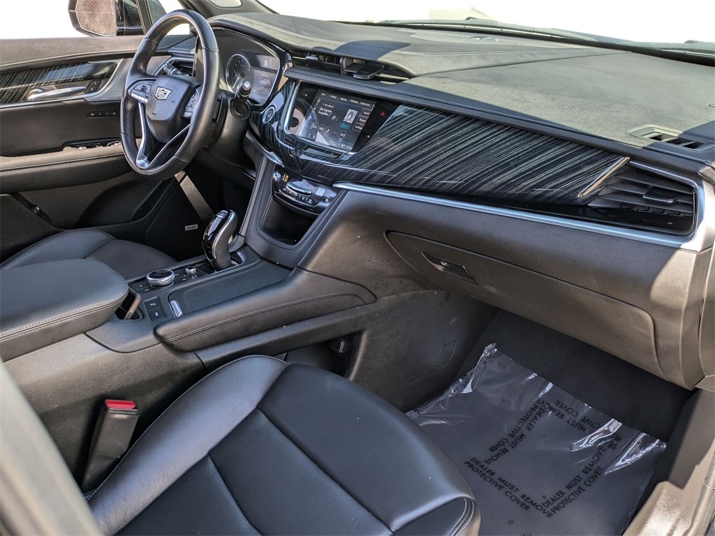 Thumbnail: 2024 Cadillac XT6 - 28