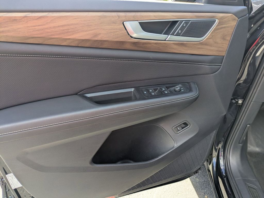 Thumbnail: 2025 Volkswagen Atlas - 15