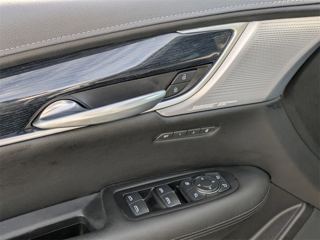 Thumbnail: 2024 Cadillac XT5 - 16