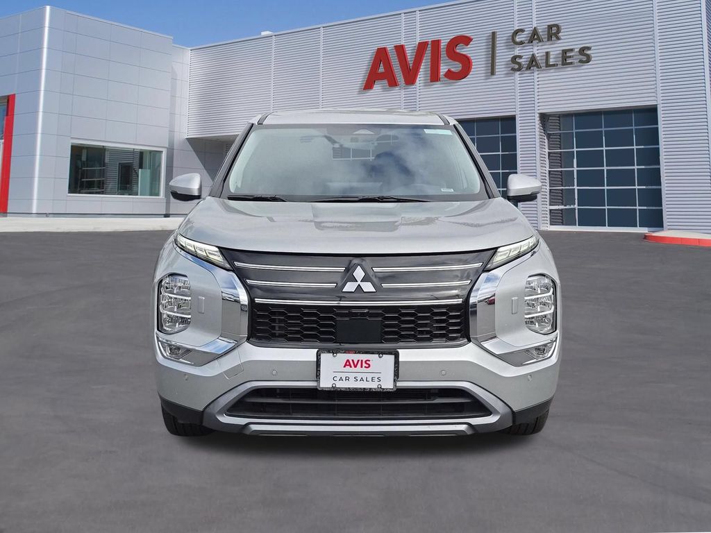 Thumbnail: 2025 Mitsubishi Outlander - 2