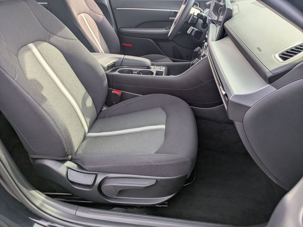 Thumbnail: 2025 Hyundai Sonata - 28